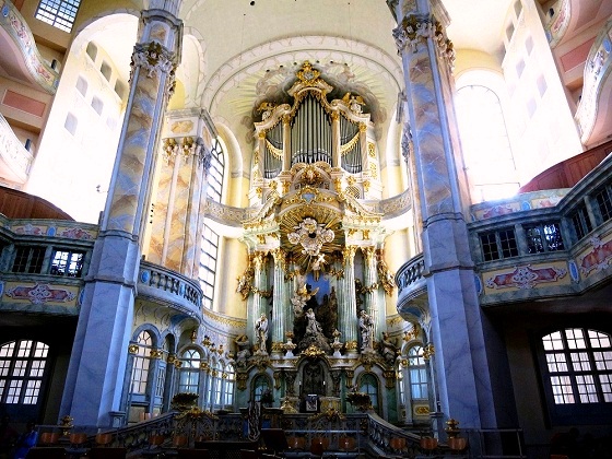 Dresden-Frauenkirche altar