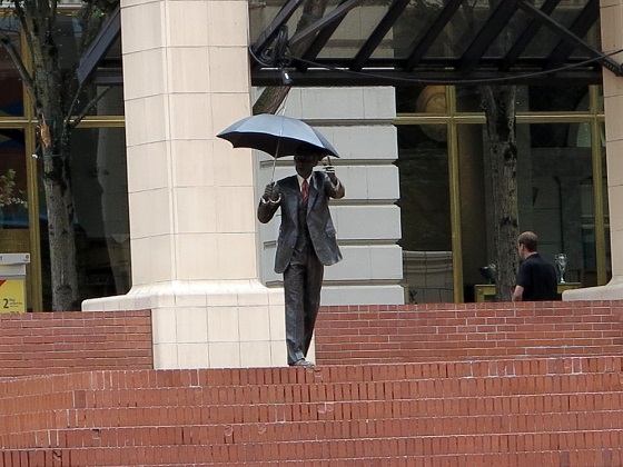 Portland-Umbrella Man