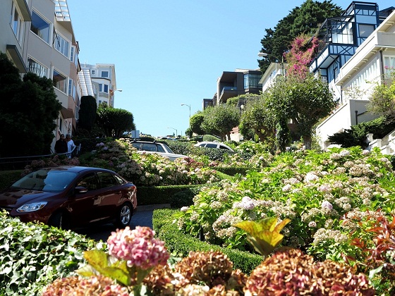 San Francisco-Crooked Lombard Street